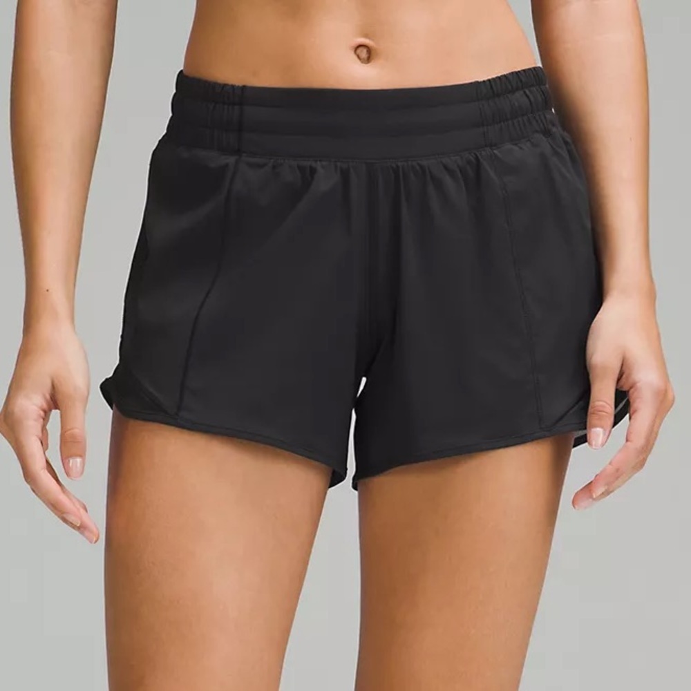 Lululemon Hotty Hot Low-Rise Lined Short 4” size 6 true navy